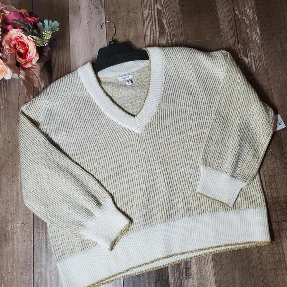NWT Nine West Plus Size V-Neck Shine Pullover Sweater Daisy Dew Size 1X - Picture 3 of 16
